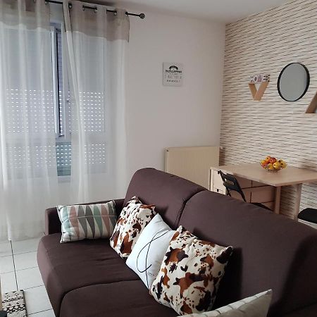 Le Pompidou T2 Pour 2 A 4 Pers Avec Parking Prive & Balcon Place Ney أنجير المظهر الخارجي الصورة